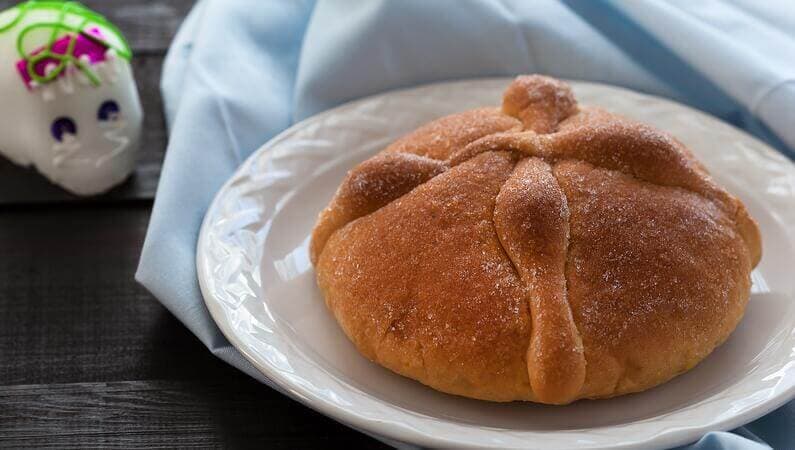 Pan de muerto: traditional dessert bread prepared for día de los muertos